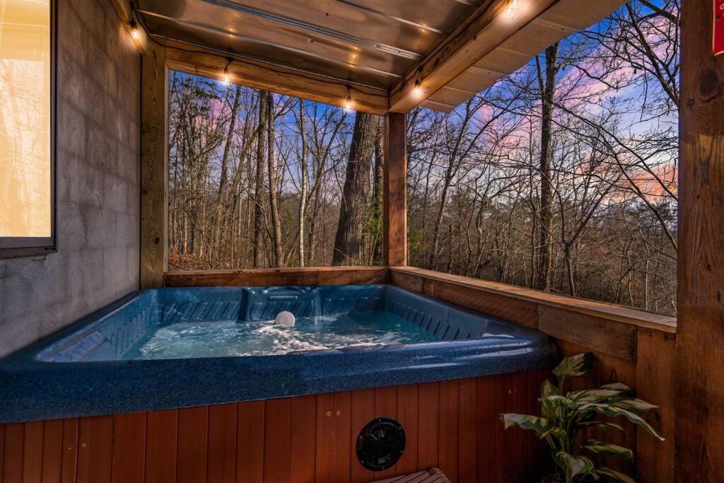 The Family Stone Luxe Cabin Sleeps 12 Hot Tub Dogfriendly Dollywood 鸽子谷 外观 照片
