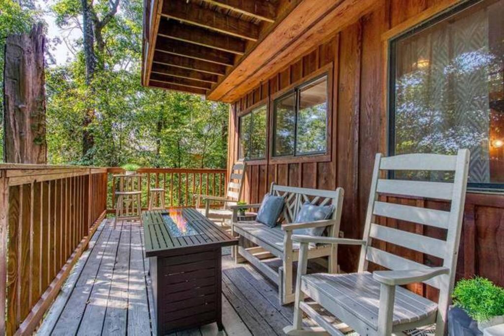 The Family Stone Luxe Cabin Sleeps 12 Hot Tub Dogfriendly Dollywood 鸽子谷 外观 照片
