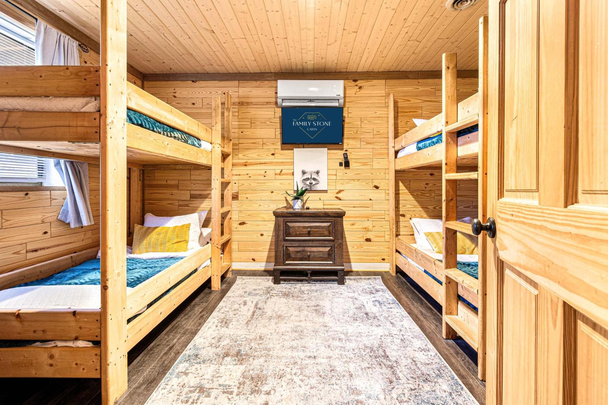 The Family Stone Luxe Cabin Sleeps 12 Hot Tub Dogfriendly Dollywood 鸽子谷 外观 照片